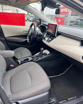 Toyota Corolla cena 80000 przebieg: 68000, rok produkcji 2019 z Nowogard małe 106